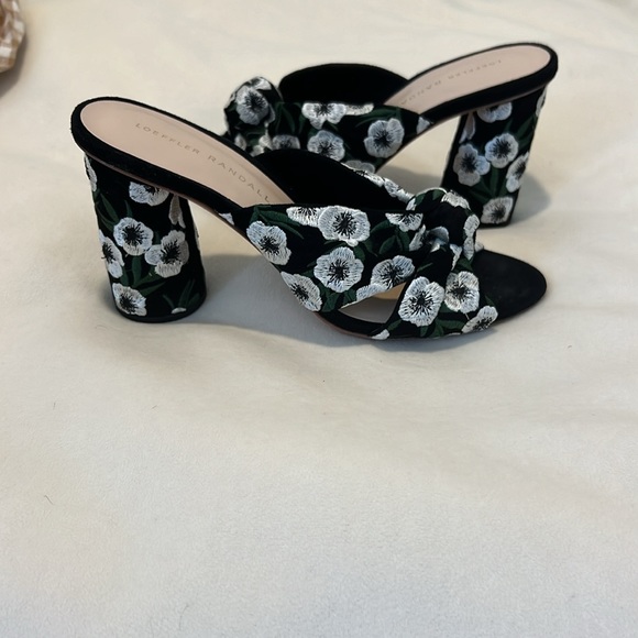 Loeffler Randall Sandals, Size 7B - Picture 4 of 4